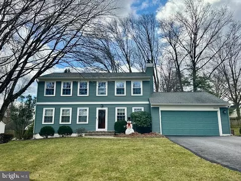 5507 Greenshank Ct, Fairfax, VA 22032