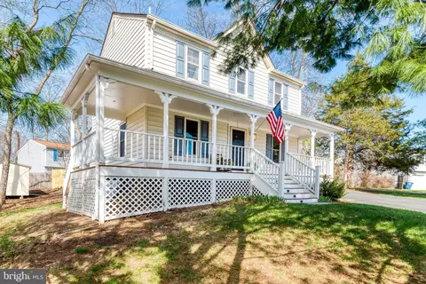 Exterior - 4524 Samuels Pine Rd, Chantilly, VA 20151 photo 2 of 13