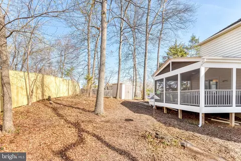 Exterior - 4524 Samuels Pine Rd, Chantilly, VA 20151 photo 12 of 13