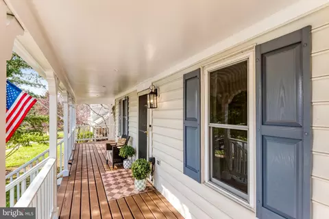 Exterior - 4524 Samuels Pine Rd, Chantilly, VA 20151 photo 9 of 13