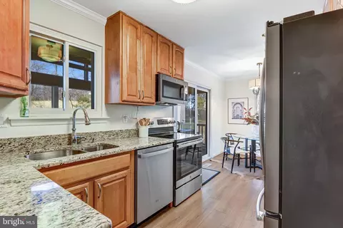 Kitchen - 4524 Samuels Pine Rd, Chantilly, VA 20151 photo 3 of 3