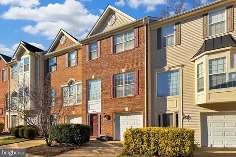 8445 Carmela Cir, Springfield, VA 22153