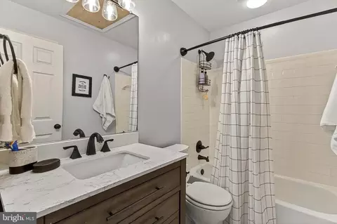 Bath - 8445 Carmela Cir, Springfield, VA 22153 photo 5 of 5