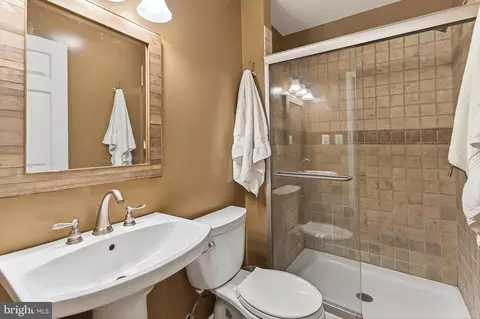 Bath - 8445 Carmela Cir, Springfield, VA 22153 photo 1 of 5