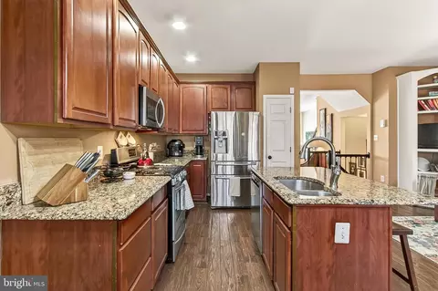 Kitchen - 8445 Carmela Cir, Springfield, VA 22153 photo 4 of 7
