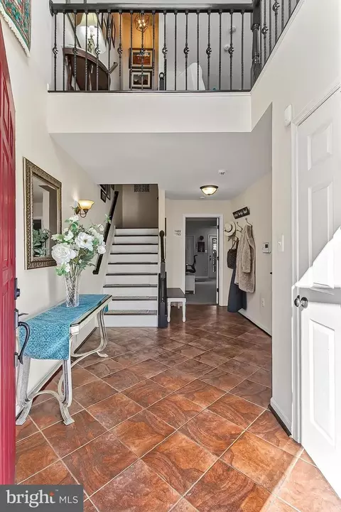 Entry Way - 8445 Carmela Cir, Springfield, VA 22153 photo 2 of 7