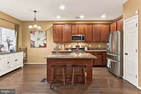 Kitchen - 8445 Carmela Cir, Springfield, VA 22153 photo 2 of 7