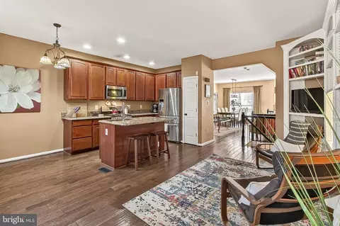 Kitchen - 8445 Carmela Cir, Springfield, VA 22153 photo 5 of 7