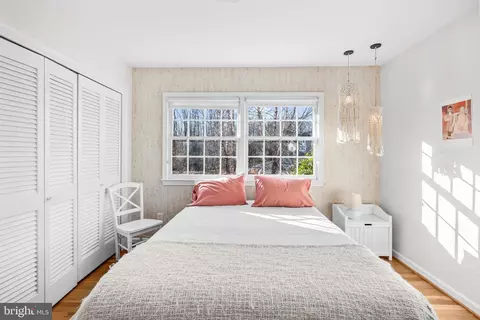 Bedroom - 6534 Divine St, Mclean, VA 22101 photo 5 of 7