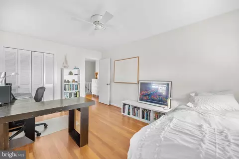 Bedroom - 6534 Divine St, Mclean, VA 22101 photo 7 of 7