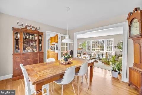 Dining - 6534 Divine St, Mclean, VA 22101 photo 2 of 4