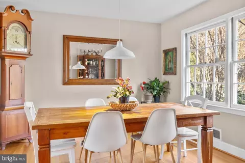 Dining - 6534 Divine St, Mclean, VA 22101 photo 4 of 4