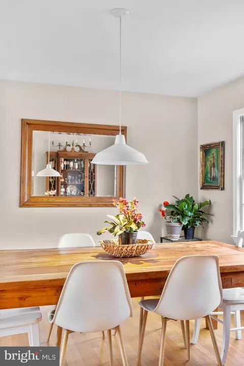 Dining - 6534 Divine St, Mclean, VA 22101 photo 3 of 4