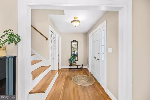 Entry Way - 6534 Divine St, Mclean, VA 22101 photo 1 of 4