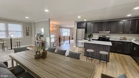 7605 Pollen St, Lorton, VA 22079