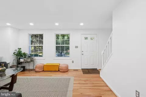 Entry Way - 6246 Hillside Rd, Springfield, VA 22152 photo 3 of 4