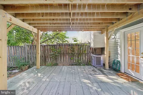 Exterior - 6246 Hillside Rd, Springfield, VA 22152 photo 5 of 11