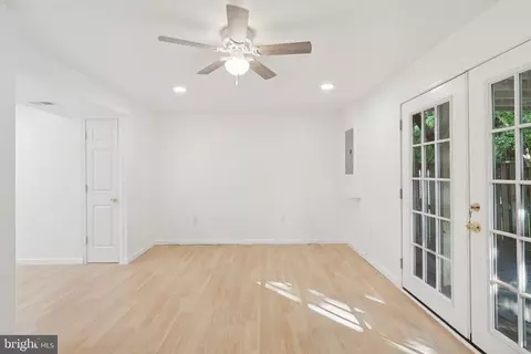 Living - 6246 Hillside Rd, Springfield, VA 22152 photo 3 of 3