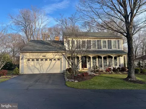 13139 Applegrove Ln, Herndon, VA 20171