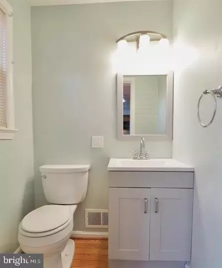 Bath - 6901 Huntsman Blvd, Springfield, VA 22153 photo 1 of 2