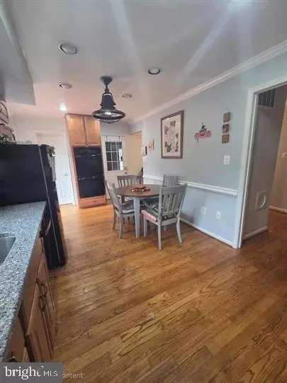 Entry Way - 6901 Huntsman Blvd, Springfield, VA 22153 photo 3 of 17