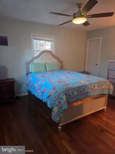 Bedroom - 6901 Huntsman Blvd, Springfield, VA 22153 photo 1 of 6