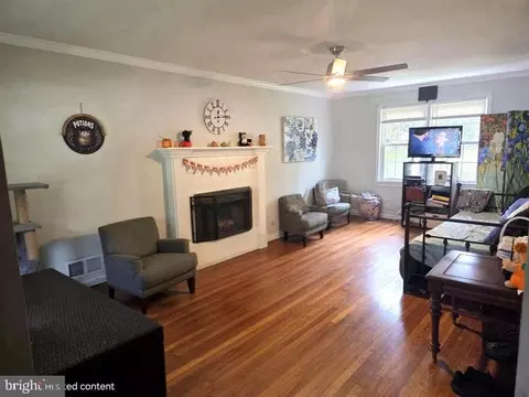 Living - 6901 Huntsman Blvd, Springfield, VA 22153 photo 1 of 1