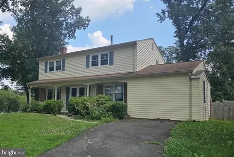 Exterior - 6901 Huntsman Blvd, Springfield, VA 22153 photo 3 of 8