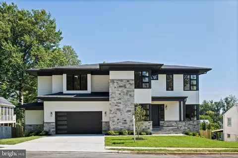 107 Moore Ave SE, Vienna, VA 22180