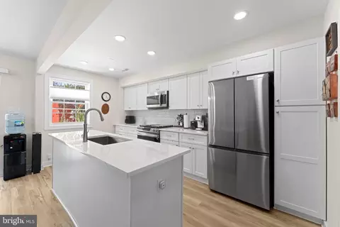 6406 Gildar St, Alexandria, VA 22310