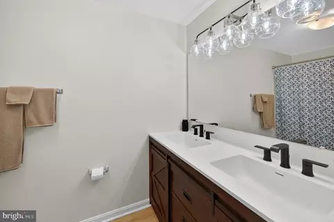 11920 Redtree Way, Reston, VA 20194 photo 6
