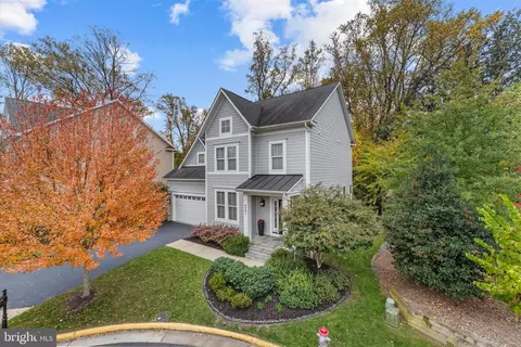 6201 Champion Oak Ct, Falls Church, VA 22044