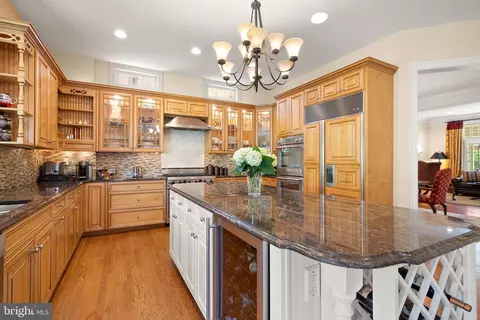 Kitchen - 7212 Farm Meadow Ct, Mclean, VA 22101 photo 1 of 3