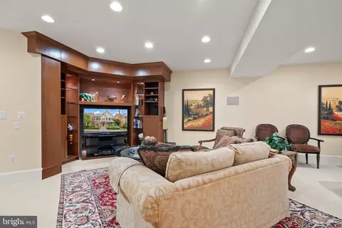Other - 7212 Farm Meadow Ct, Mclean, VA 22101 photo 5 of 11
