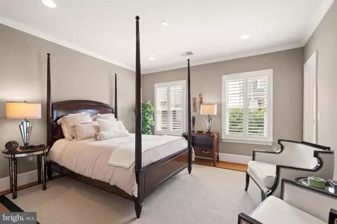 Bedroom - 7212 Farm Meadow Ct, Mclean, VA 22101 photo 2 of 4