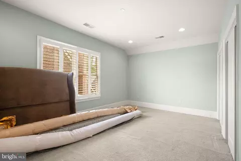 Bedroom - 7212 Farm Meadow Ct, Mclean, VA 22101 photo 4 of 4