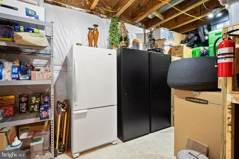 Other - 7212 Farm Meadow Ct, Mclean, VA 22101 photo 7 of 11