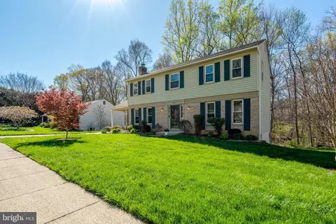 9010 Brook Ford Rd, Burke, VA 22015