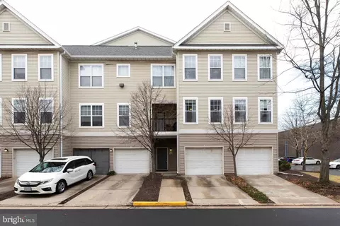 5120 Brittney Elyse Cir #T, Centreville, VA 20120