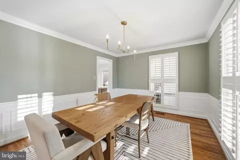 Dining - 7319 Westmore Dr, Springfield, VA 22150 photo 4 of 4