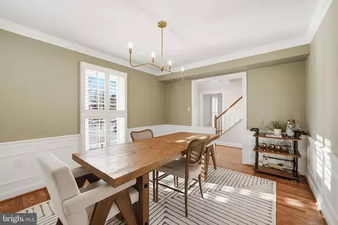 Dining - 7319 Westmore Dr, Springfield, VA 22150 photo 2 of 4