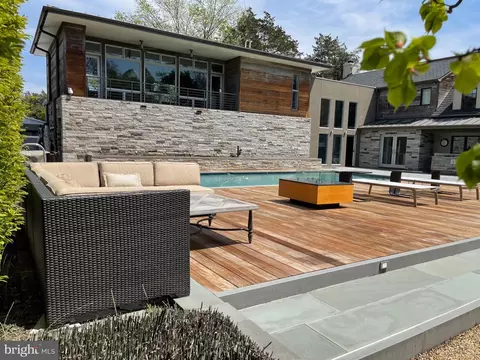 Exterior - 3022 Fox Mill Rd, Oakton, VA 22124 photo 13 of 38
