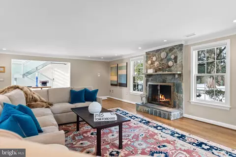 Living - 3022 Fox Mill Rd, Oakton, VA 22124 photo 3 of 3