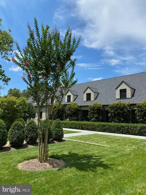 Exterior - 3022 Fox Mill Rd, Oakton, VA 22124 photo 30 of 38