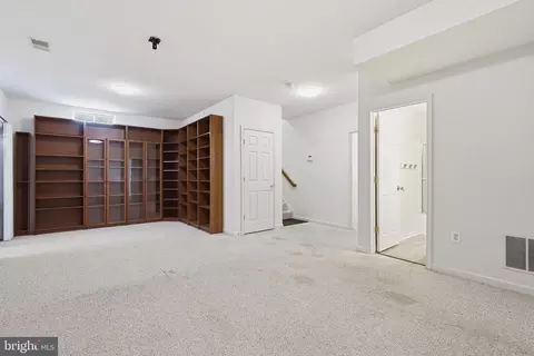 8431 Ambrose Ct, Springfield, VA 22153 photo 36