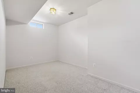 8431 Ambrose Ct, Springfield, VA 22153 photo 41