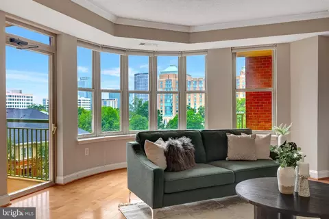 11776 Stratford House Pl #601, Reston, VA 20190