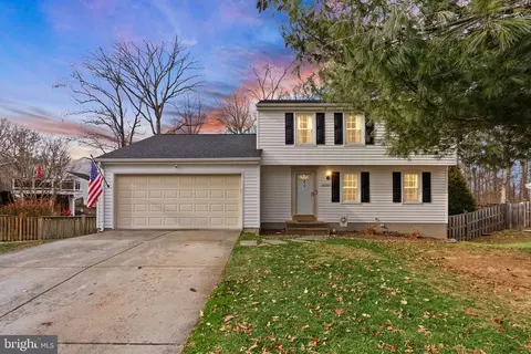 14724 Saint Germain Dr, Centreville, VA 20121