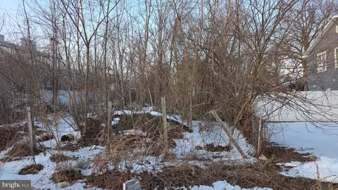 2908 E Lee Ave, Alexandria, VA 22306