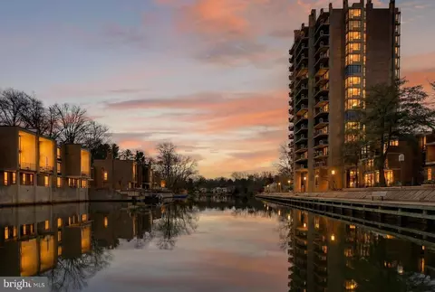 11400 Washington Plz W #1303, Reston, VA 20190